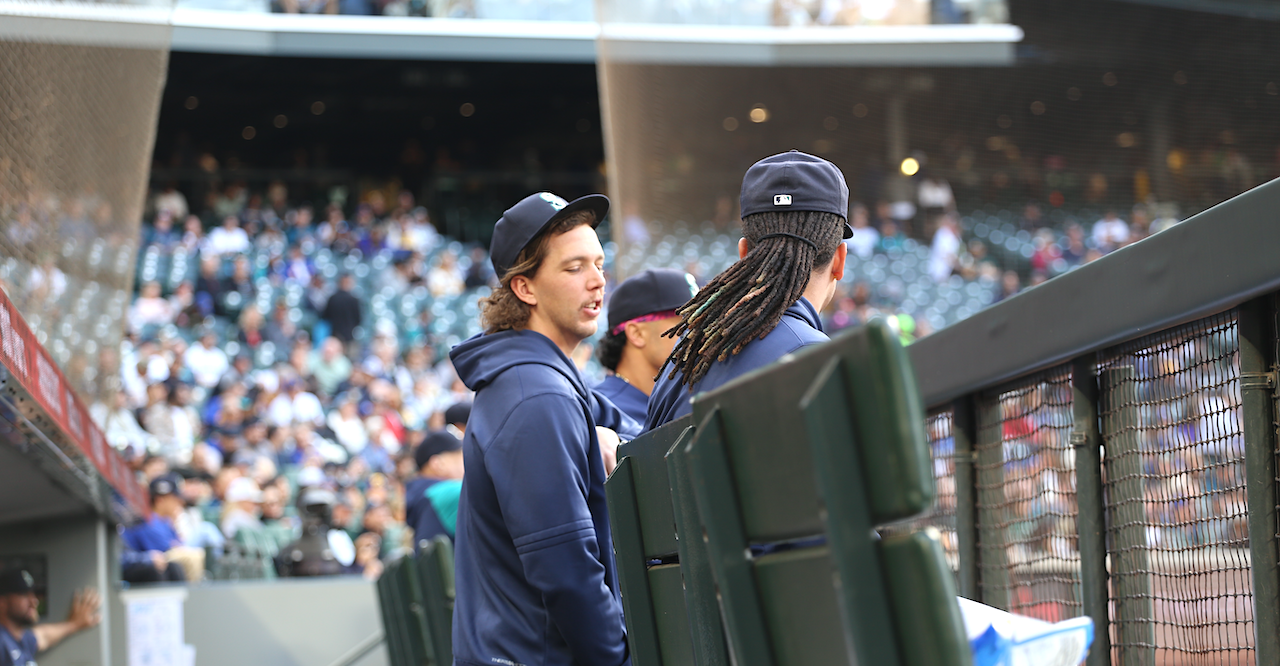 mariners dugout