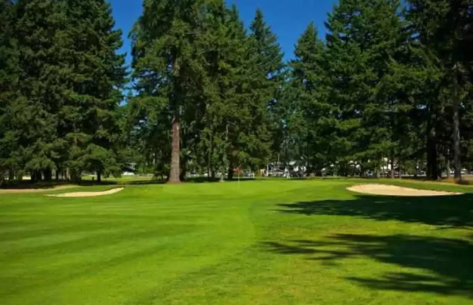 Lake Spanaway Golf Course